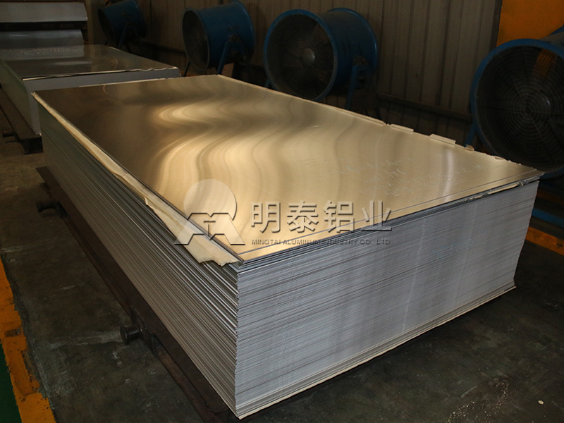 5m49铝板：优质门板料，环保耐用